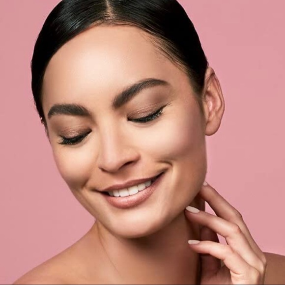 NIB Dermelect Microfacial Exfoliating Mask - Picture 4 of 15